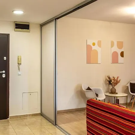 Mima Comfort, Free Guarded Private Parking And Gym * Bucharest
