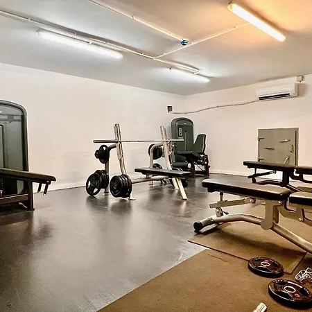 Mima Comfort, Free Guarded Private Parking And Gym Apartment Bucharest